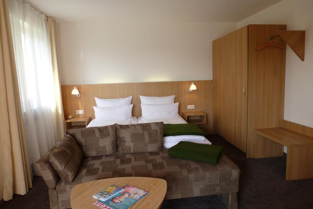 Hotel Alpenblick Garni Uberlingen Cameră foto